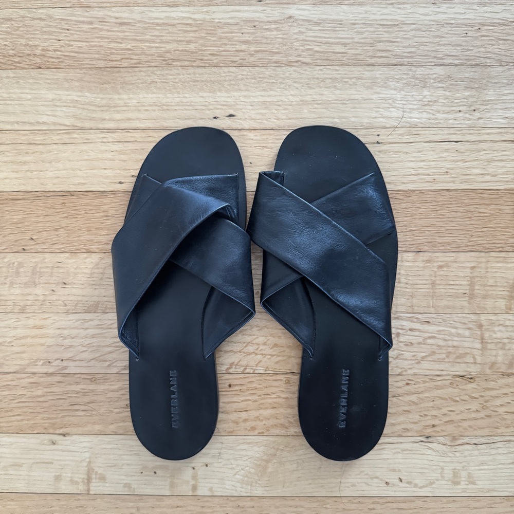 Everlane Women's Elegant Black Cross-Strap Sandals